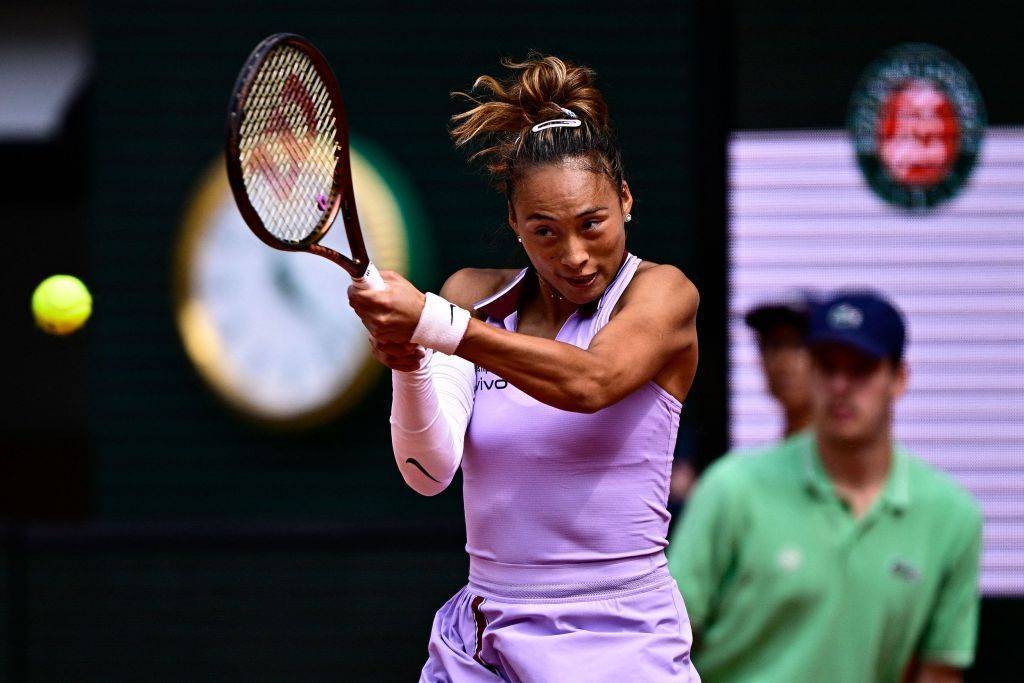 皇冠信用账号怎么开
_两盘不敌世界第一萨巴伦卡皇冠信用账号怎么开
,郑钦文止步法网女单八强