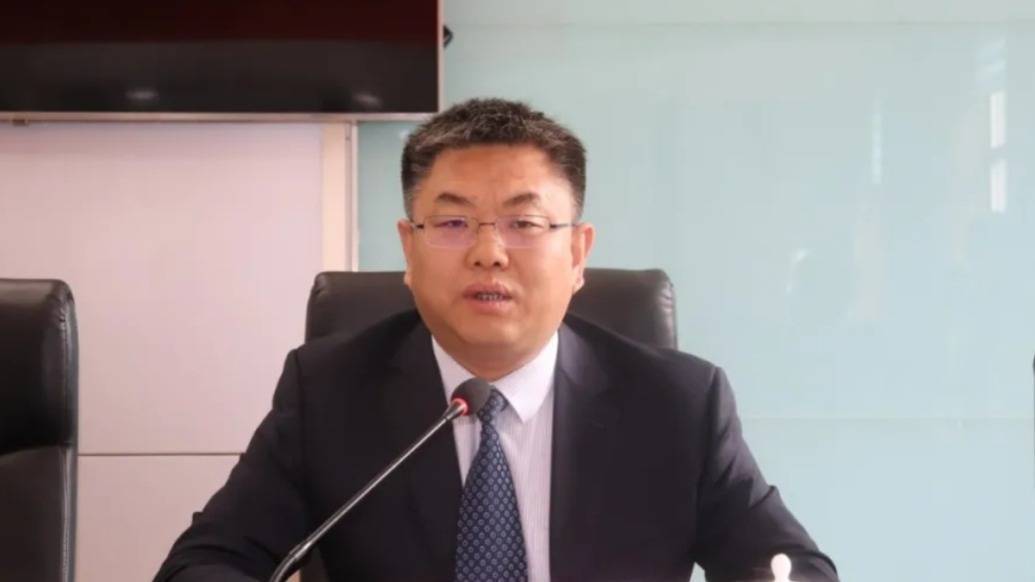 皇冠信用网开户
_河北承德丰宁县原县长曾庆鹏已调任隆化县委书记