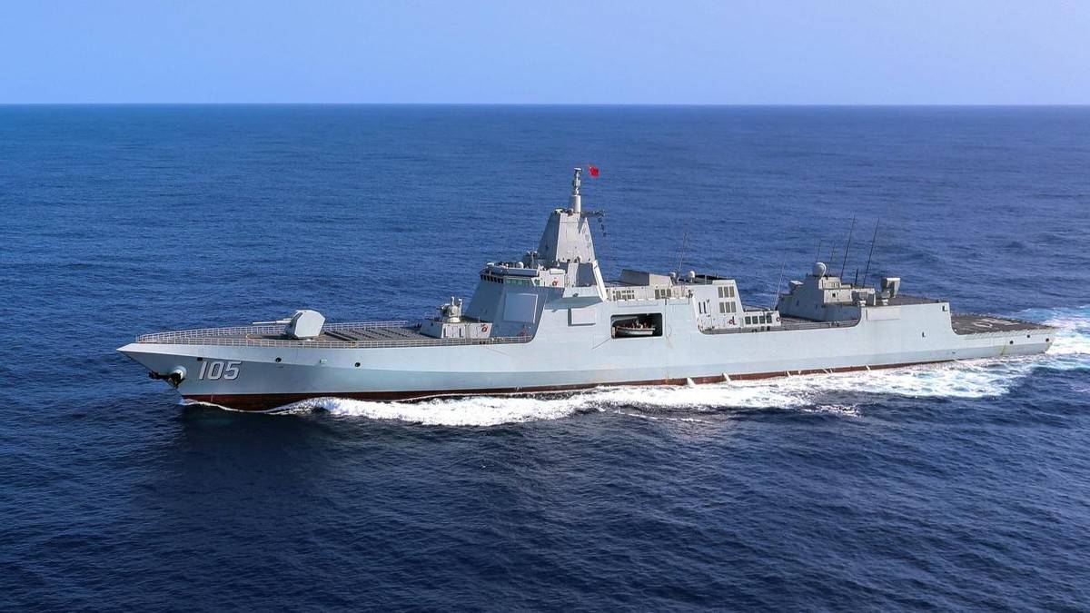 皇冠信用网app_超18万吨皇冠信用网app！拥有640个垂发单元！辽宁舰率海军最强编队驶入西太！