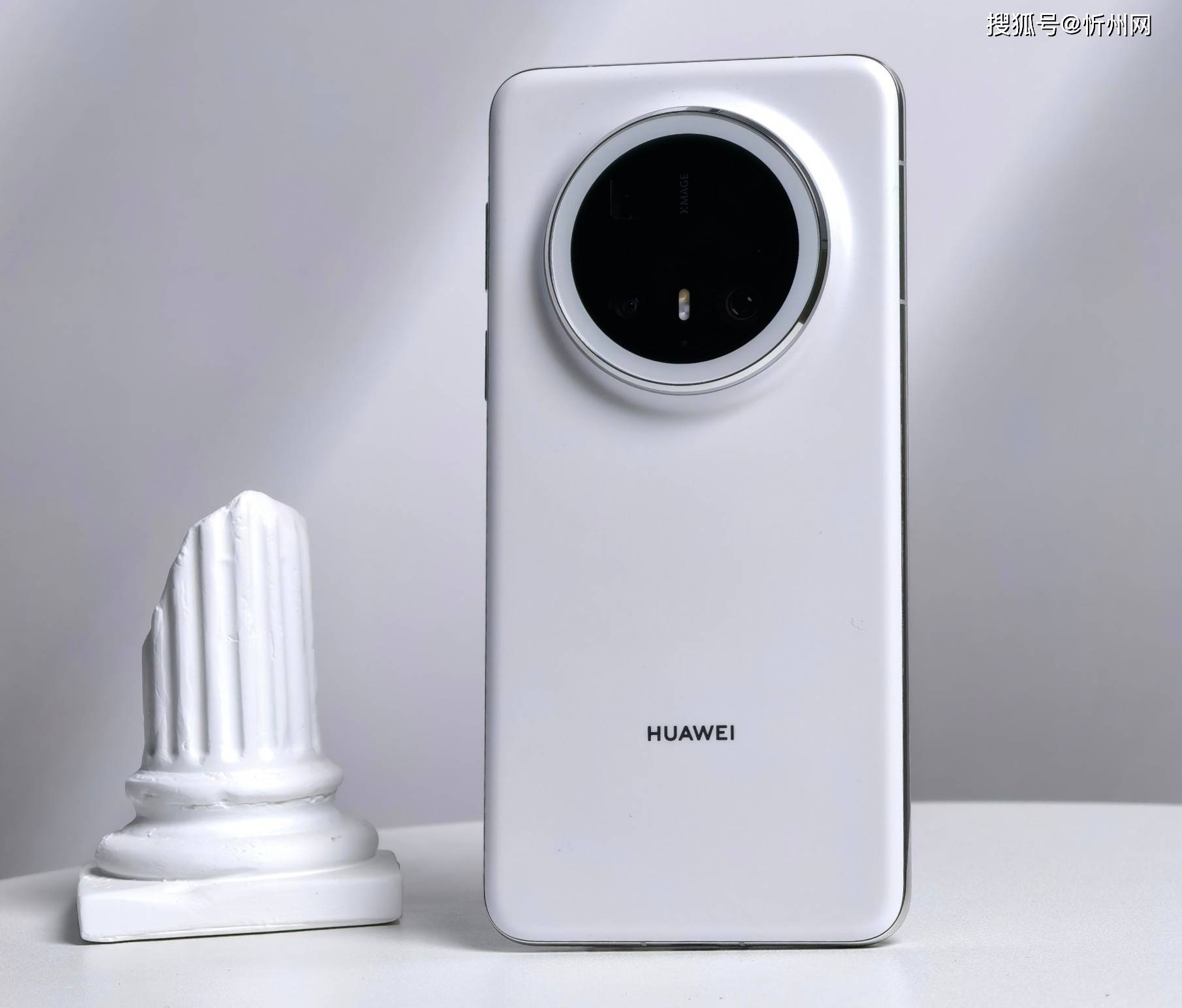 皇冠登录网址_为什么有人宁愿买华为Mate 70 Pro优享版皇冠登录网址,也不买iPhone 16 Pro?