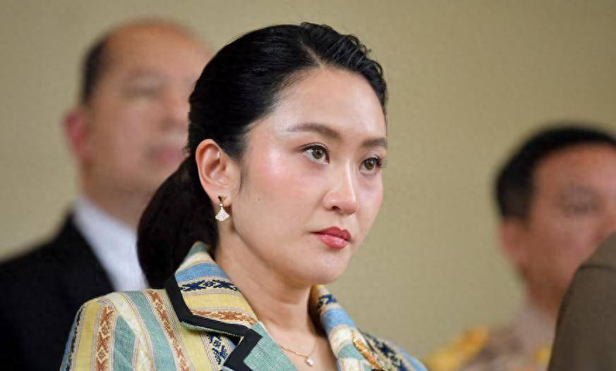 巴黎圣日耳曼vs迈阿密国际_泰国打响战役！洪森接过指挥权巴黎圣日耳曼vs迈阿密国际，两国元首坐镇前线，大战爆发苗头