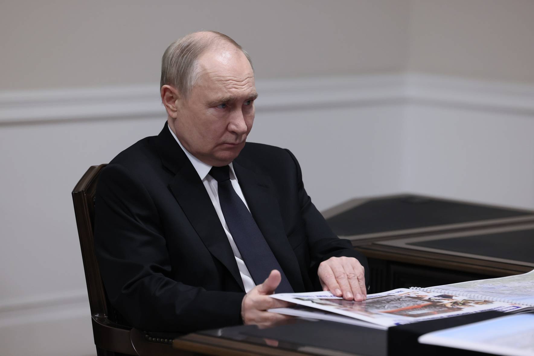 NBL1女子东部篮球联赛_普京：俄罗斯被骗了！乌军：摧毁俄军“铠甲”防空导弹系统NBL1女子东部篮球联赛，三架直升机！乌议会称正在起草选举相关法案