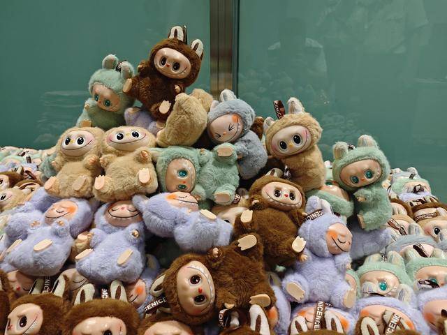 利勒斯特罗姆 v 桑恩达_北京两大机场在出境旅客行李中查获大量假“LABUBU”