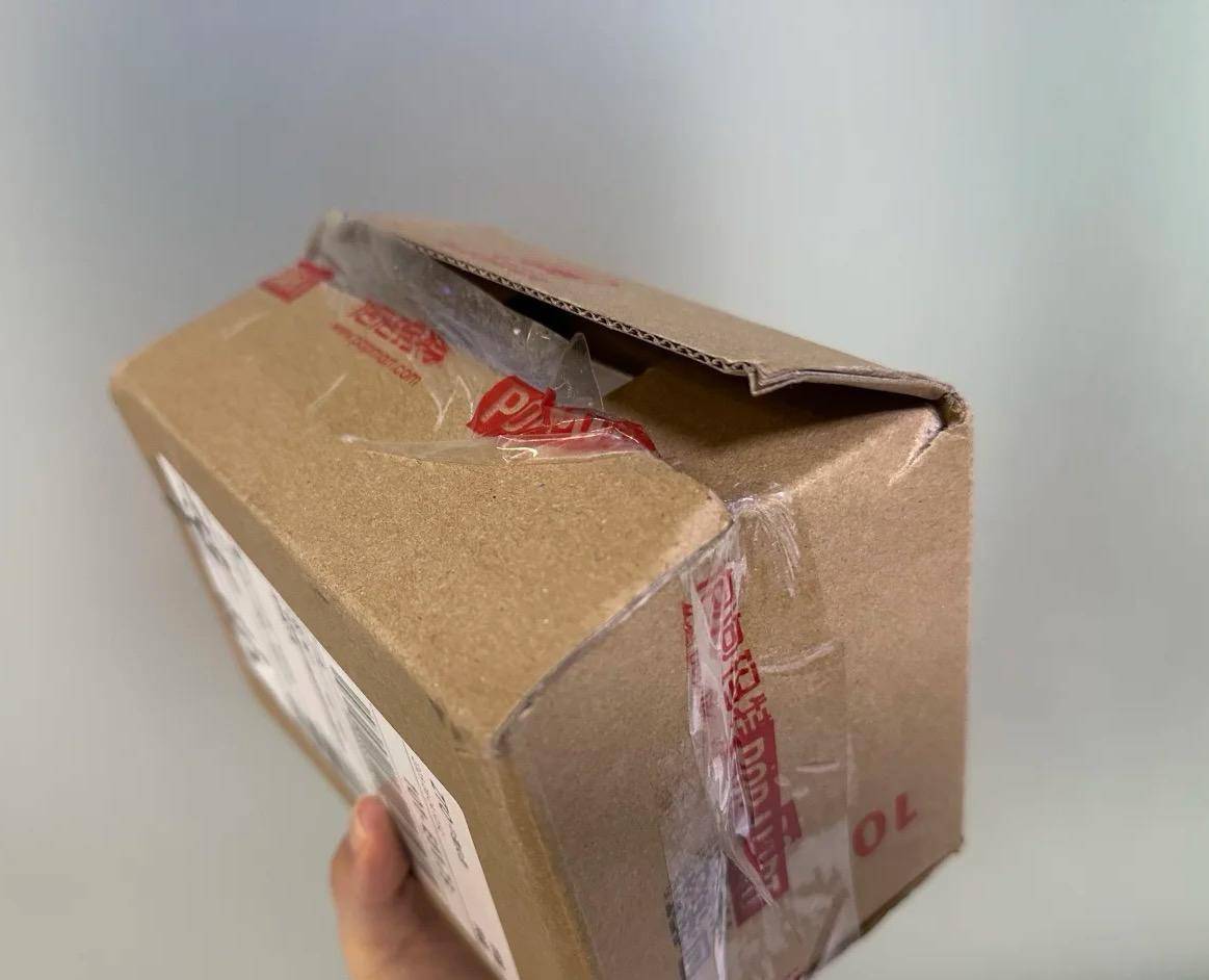 皇冠信用网哪里申请
_女子网购拉布布盲盒皇冠信用网哪里申请
,拆开发现包装全无仅剩6个“裸娃” 中通快递回应