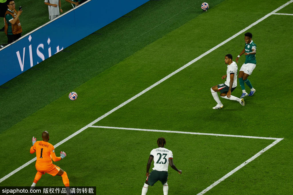 佛罗里亚纳VS西哈弗福德_世俱杯-古斯托造乌龙绝杀 切尔西2-1帕尔梅拉斯进半决赛
