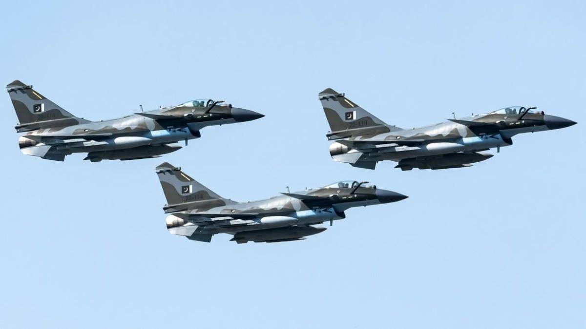 拉恩VS奥达里加_伊朗少壮派曲线救国拉恩VS奥达里加，冒天下之大不韪表态：他和防长就喜欢歼-10