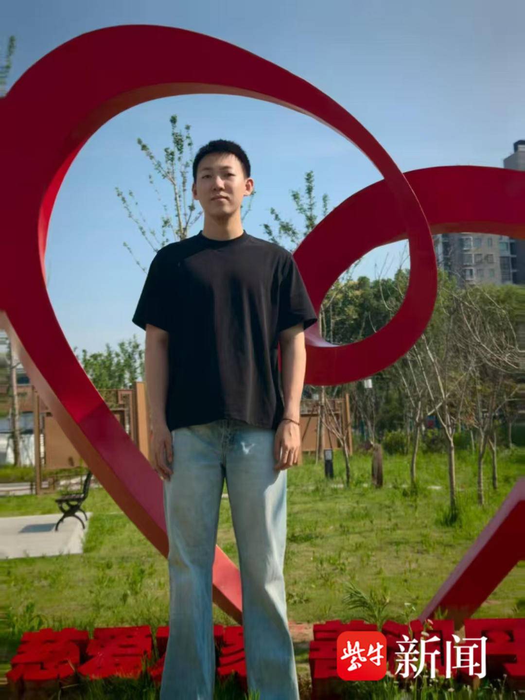 乌拉尔图VS利文哥特奴_祝贺！江苏省大港中学两同学乌拉尔图VS利文哥特奴，被中国人民解放军空军航空大学录取