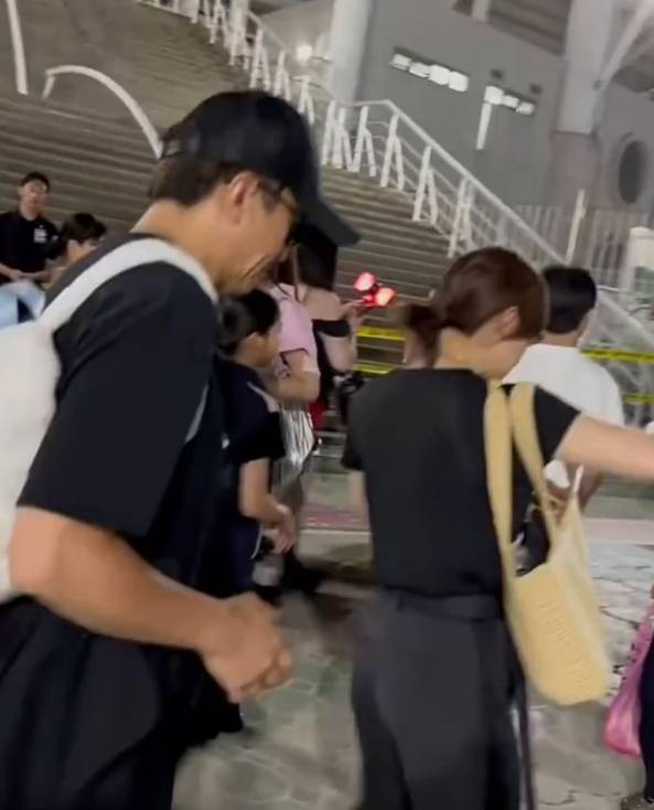 帕尔马青年队VS罗马青年队_邓超孙俪一家现身现身韩国高阳 观看BLACKPINK世界巡演