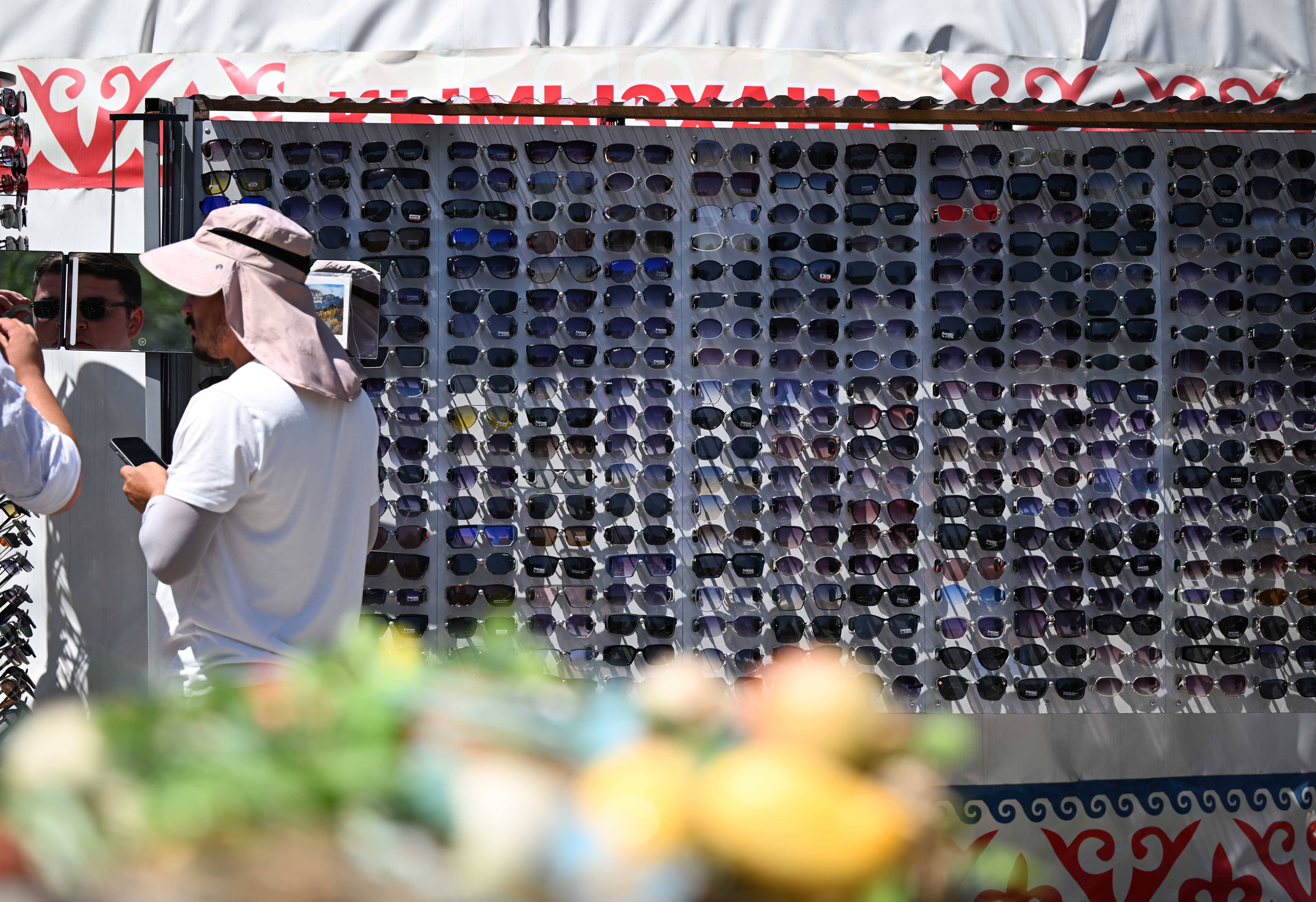 沙尔克04VS柏林赫塔_哈萨克斯坦阿拉木图迎来高温天气