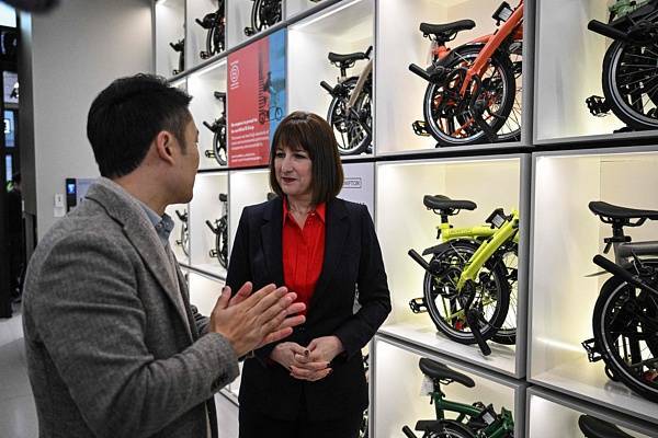 科夫流浪者VS南部女王_英国皇家智库:以中国现在的实力科夫流浪者VS南部女王,顶着美国报复的风险,也不应与中国断联