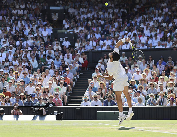 皇冠登2代理
_温网|携24连胜闯入男单决赛皇冠登2代理
,发球进化的阿尔卡拉斯还有对手吗?