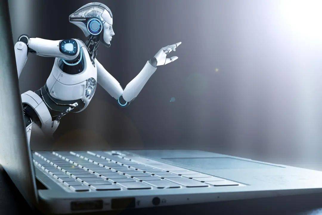 皇冠信用网最新地址_DeepSeek流量下滑皇冠信用网最新地址,这半年梁文锋都干了啥?