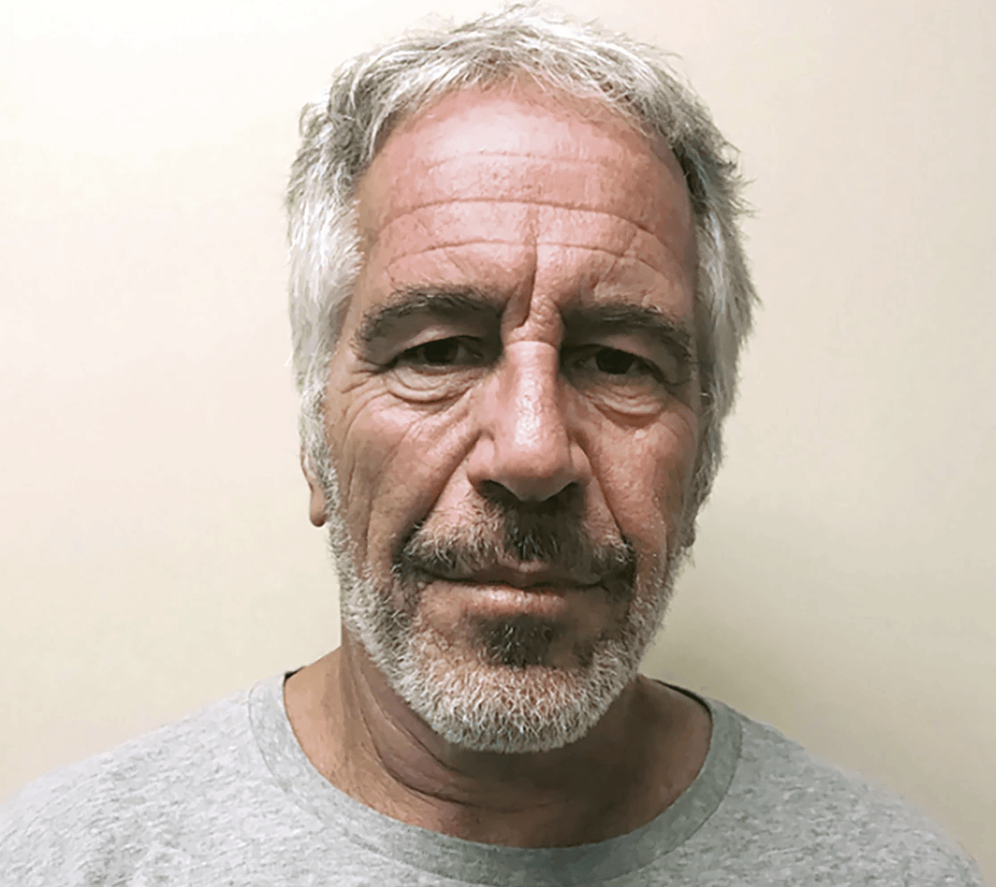 WNBA美国女子职业篮球联赛_继马斯克后WNBA美国女子职业篮球联赛，美众议长也罕见唱反调！一桩6年前的旧案，为何让特朗普阵营陷入危机？