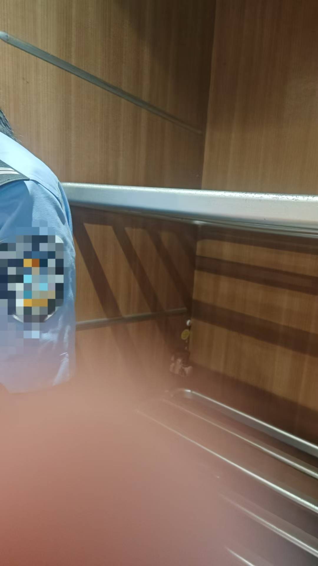 皇冠信用网平台出租_“一年设计白干了!”设计专业大学生乘高铁行李箱丢失皇冠信用网平台出租,行李架处无监控,多方回应