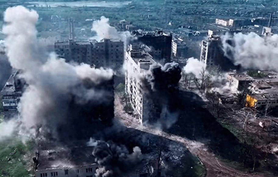 皇冠登一登二登三区别_俄军抵达郊区却不攻城皇冠登一登二登三区别，有人发现不对劲：红军城只是一个“诱饵”