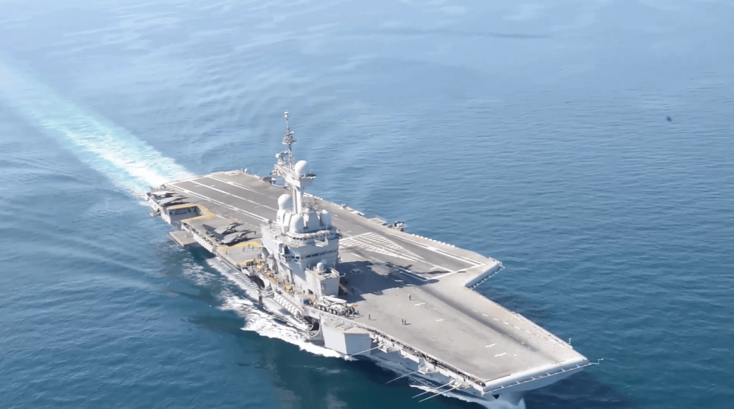 皇冠信用網代理如何注册_法国航母刚进入南海皇冠信用網代理如何注册，迎面遇上40艘中国军舰？法高官称做好开战准备，比美舰受尊重