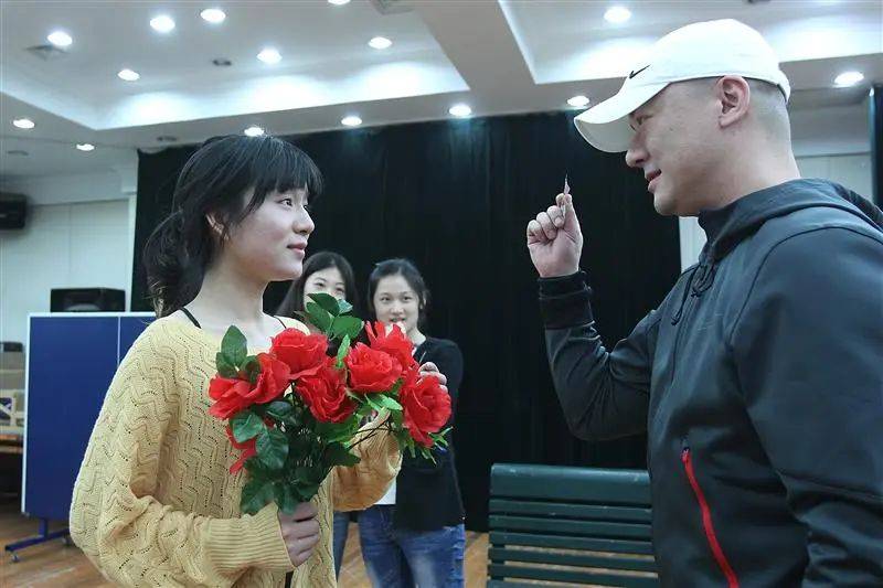 体彩足球平台_上海著名演员因病去世体彩足球平台,年仅50岁,网友:不敢相信!