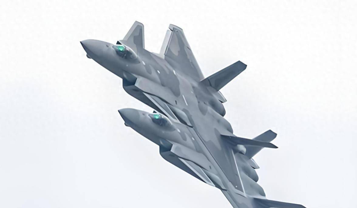 信用网怎么开户_西方震惊！中国空军崛起！飞行员付出巨大：年训超200小时信用网怎么开户，是美国军队近两倍