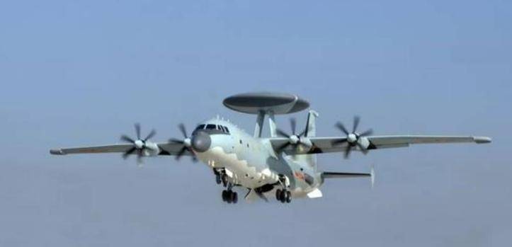 信用网怎么开户_西方震惊！中国空军崛起！飞行员付出巨大：年训超200小时信用网怎么开户，是美国军队近两倍