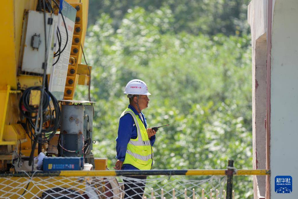 皇冠足球管理平台出租_西康高铁全线完成桥梁架设