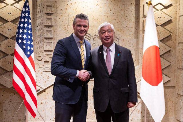 皇冠体育App下载_日本求核打击中国皇冠体育App下载,美军竟然同意了?1400条评论曝光,要警惕一件事