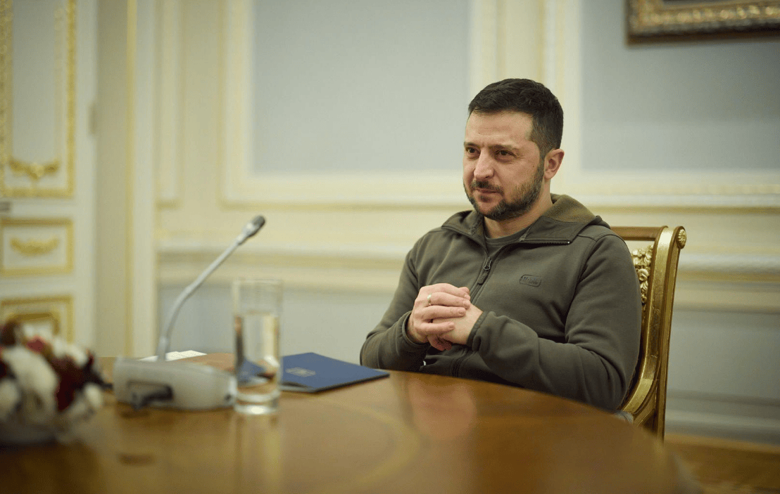 如何注册皇冠足球代理_俄乌重大转折点来了?基辅内部抗议内讧之际如何注册皇冠足球代理,俄军渗透部队的伏击,正撕裂乌克兰东部最后的防线