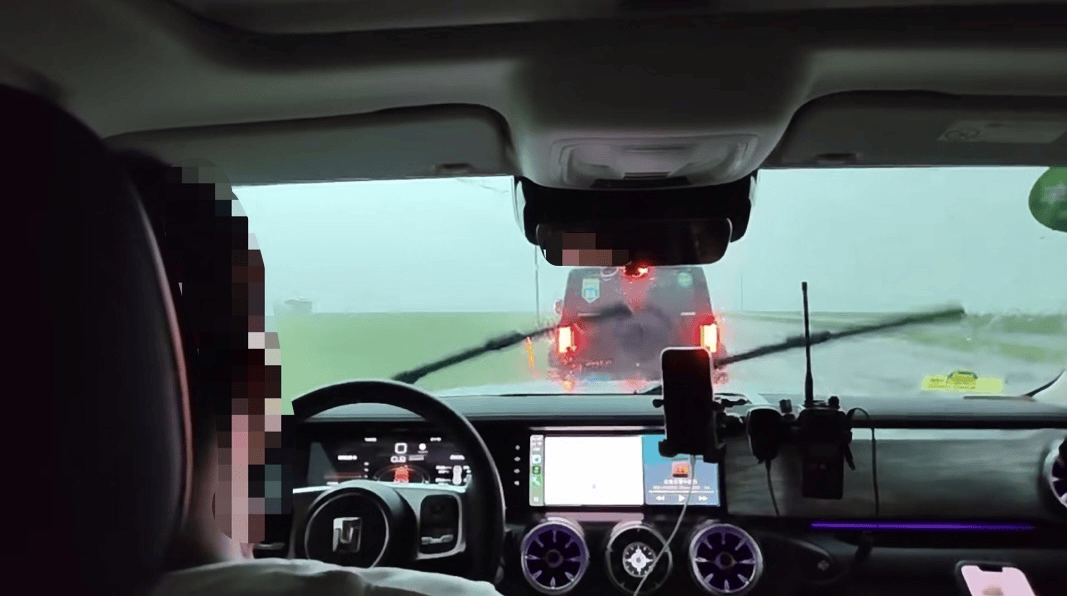 皇冠登3管理出租_内蒙古遇1959年来最强降水皇冠登3管理出租，有游客滞留沙漠近三小时