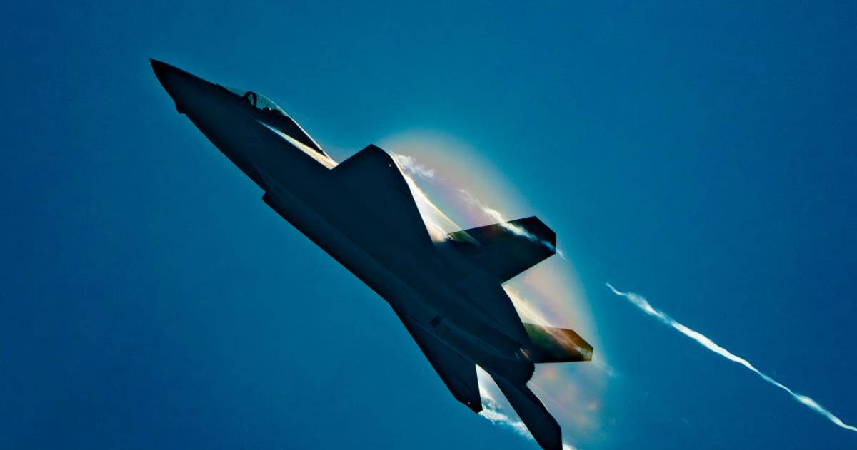 皇冠信用盘代理如何注册_都见不得中国强大！歼20隐身战机飞越对马海峡皇冠信用盘代理如何注册，美日罕见没发现？