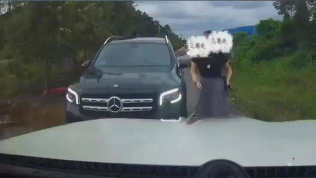 皇冠信用盘会员开户_人民网评：奔驰女司机亮证风波调查皇冠信用盘会员开户，如何确保经得起检验？