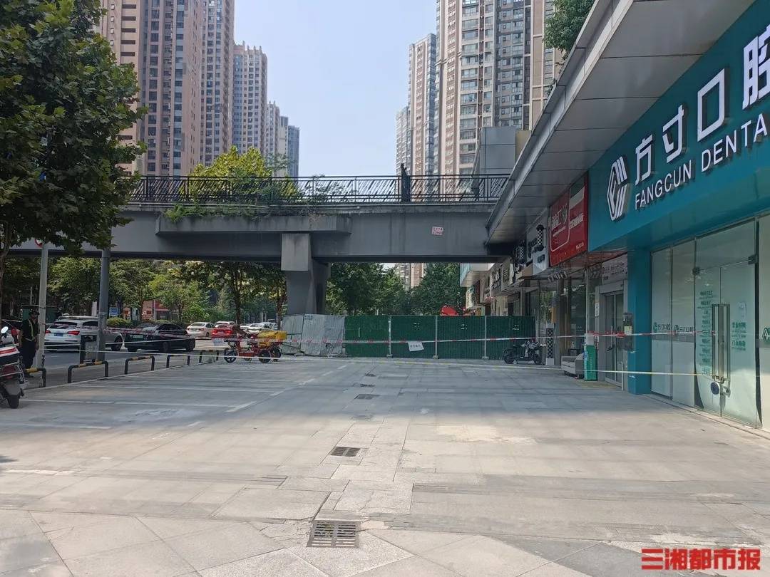 皇冠信用登123出租_多方回应女子被高空坠物砸中身亡皇冠信用登123出租,知情人称坠物系水泥块,警方用无人机取证,亲属发声