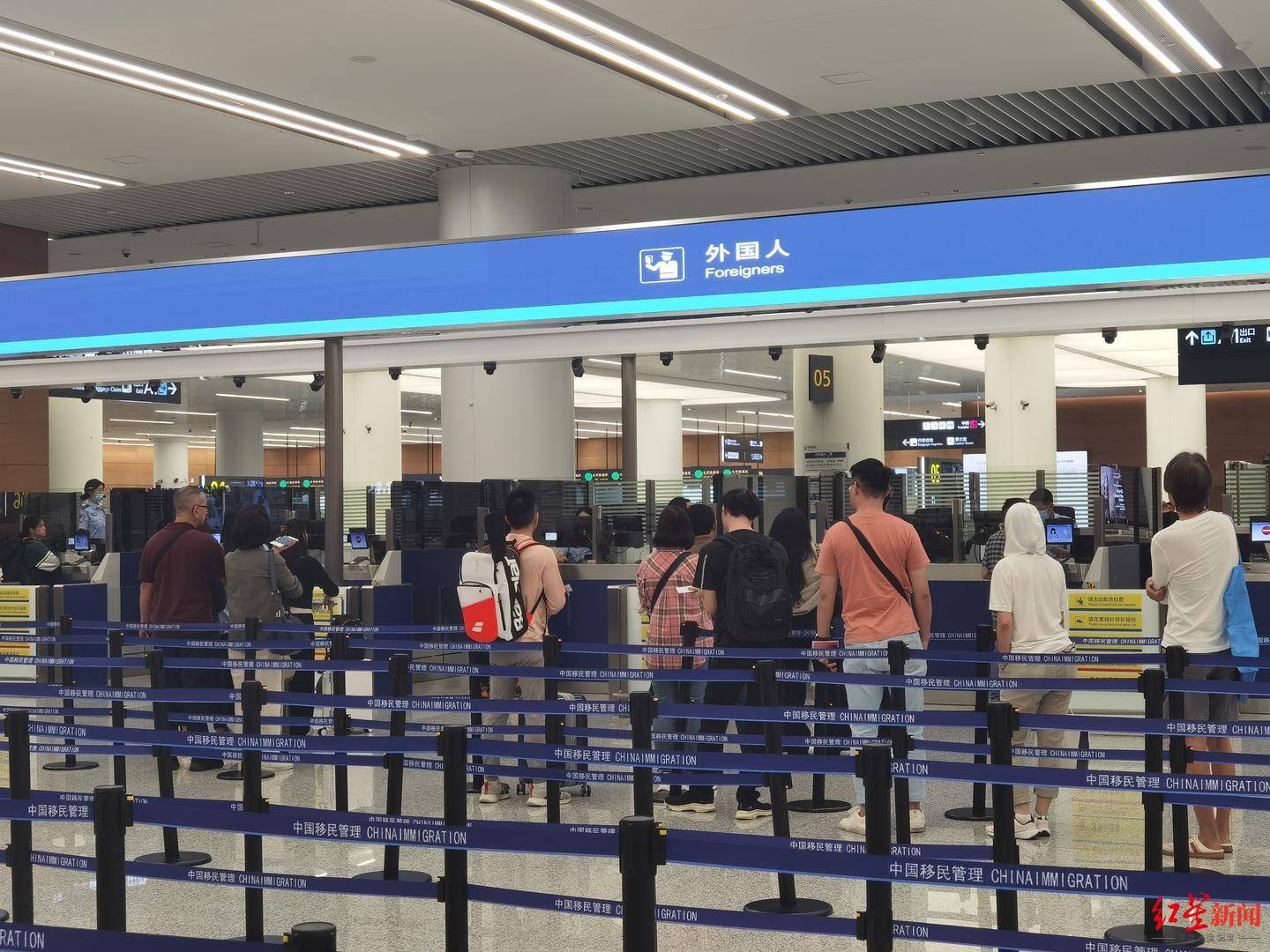 皇冠信用網怎么开通_暑期过半皇冠信用網怎么开通,成都入出境外国人同比增长近4成!有外国游客在蓉体验世运会项目→