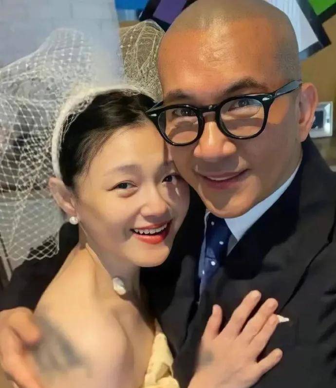 皇冠信用盘代理占成_24岁女生酷似大S走红:没整容