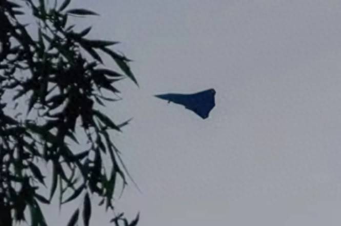 怎么申请皇冠信用網_中国第三款六代机试飞怎么申请皇冠信用網，神似歼-50与歼-36结合，美国都快麻了