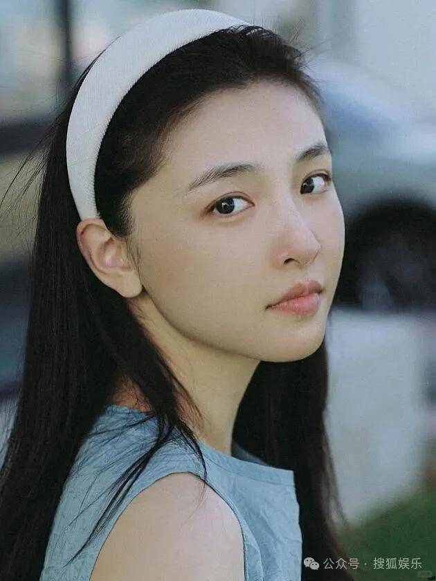 皇冠代理联系方式_离婚三年又被拍到亲密逛超市皇冠代理联系方式，他俩这是纯带娃还是真复合了？