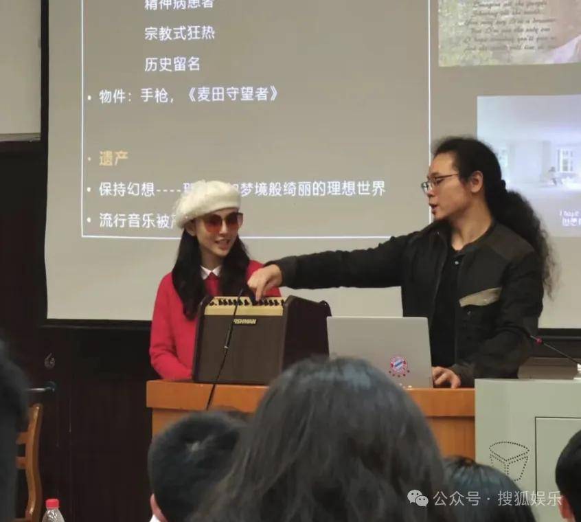 皇冠代理联系方式_离婚三年又被拍到亲密逛超市皇冠代理联系方式，他俩这是纯带娃还是真复合了？