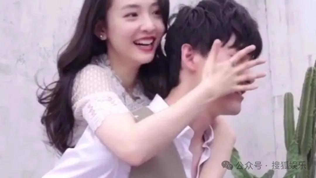 皇冠代理联系方式_离婚三年又被拍到亲密逛超市皇冠代理联系方式，他俩这是纯带娃还是真复合了？