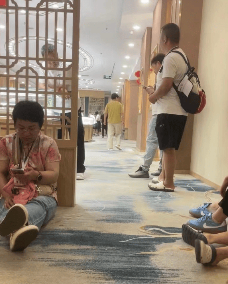 皇冠信用網_99元豪华游皇冠信用網,被骗到内裤不剩