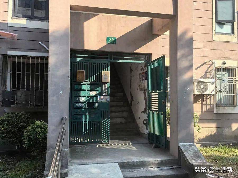 皇冠信用网最高占成_上海多个小区1700多个门禁集体失效皇冠信用网最高占成，居民炸锅：“太不安心了……”官方最新回应