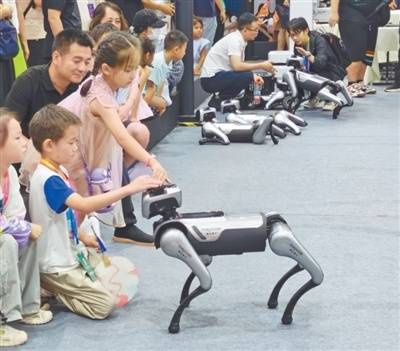 皇冠信用網足球代理_在世界机器人大会上感受“未来已来”（新时代画卷）