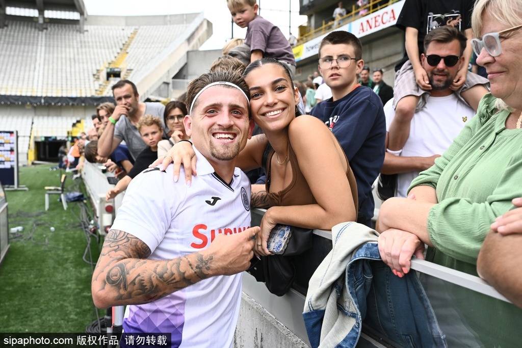 皇冠信用盘最高占成_曼联与可口可乐达成三年合作：如何提升球迷体验皇冠信用盘最高占成？