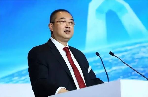 皇冠信用网平台_全球追索的恒大“二号人物”浮出水面皇冠信用网平台!夏海钧藏身美国加州尔湾