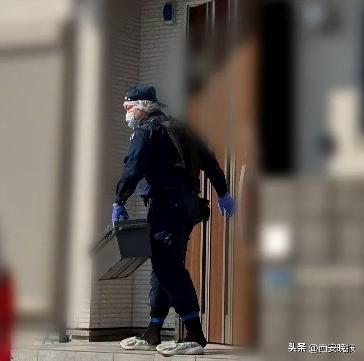 英格兰超级联赛_日本15岁少年连捅精神科医生父亲数十刀英格兰超级联赛，致其死亡，出去玩了一天后自首