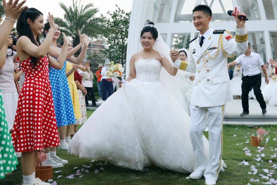 皇冠信用網正网_恭喜皇冠信用網正网，他们结婚了！