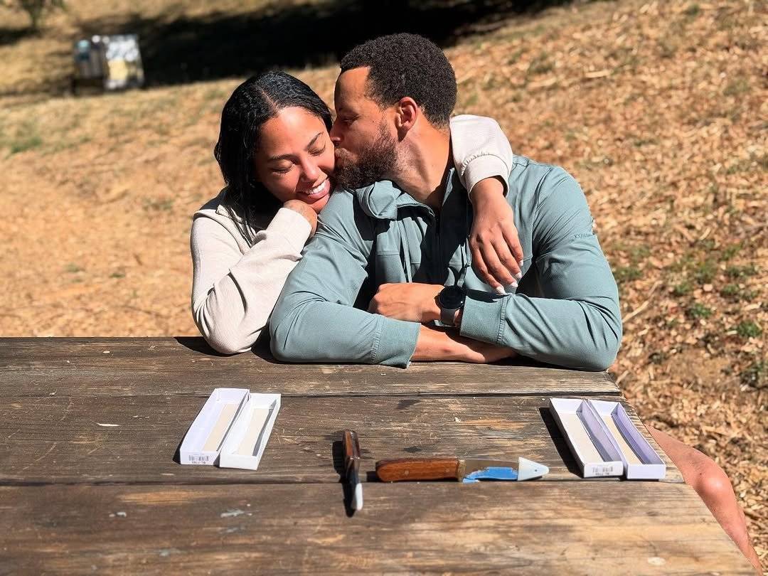 介绍个信用网址多少
_库里妻子:丈夫是名人没有隐私 在车里喂奶都有人进来