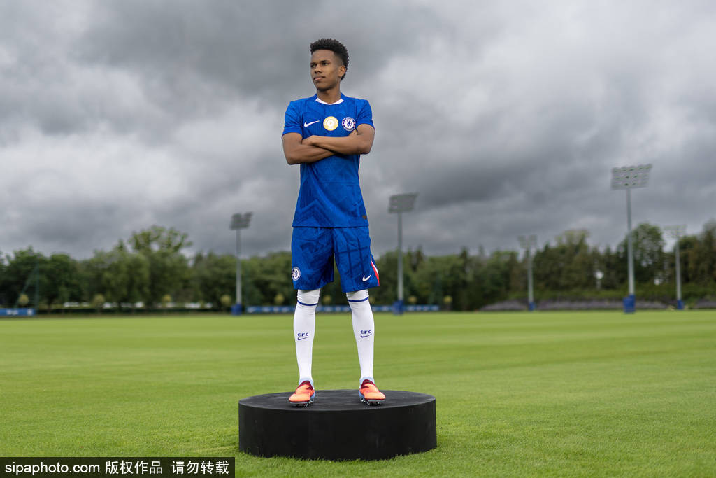 皇冠信用网代理
_18岁120天皇冠信用网代理
!埃斯特旺成切尔西队史英超送出助攻最年轻球员背后的故事与战术解析