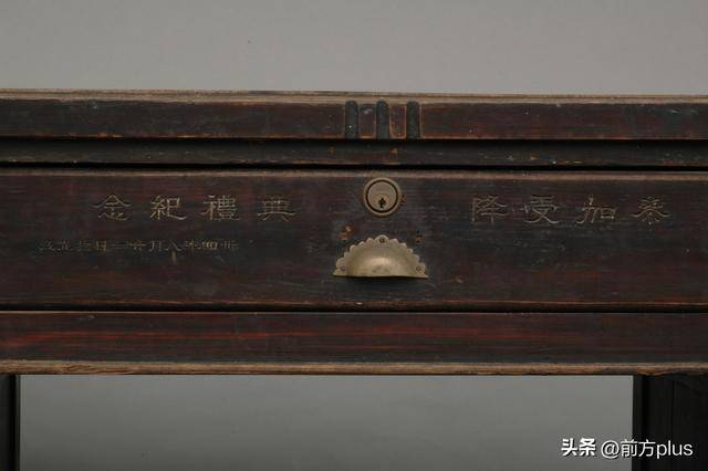 皇冠信用网怎么代理_这张办公桌见证中国战区受降典礼