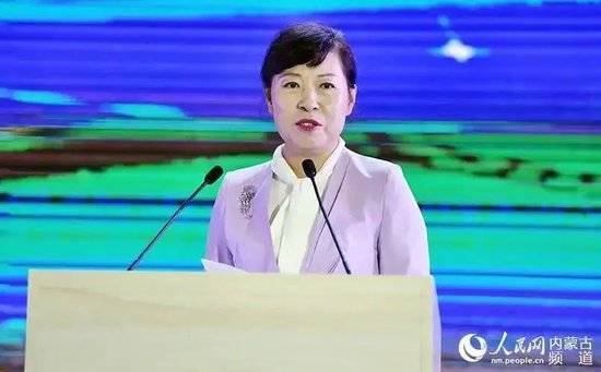 皇冠信用網代理_正部级美女大员被查！千万华服堆满多套住宅皇冠信用網代理，化妆团队提前数小时待命~