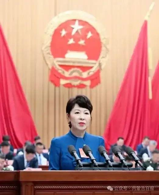 皇冠信用網代理_正部级美女大员被查！千万华服堆满多套住宅皇冠信用網代理，化妆团队提前数小时待命~