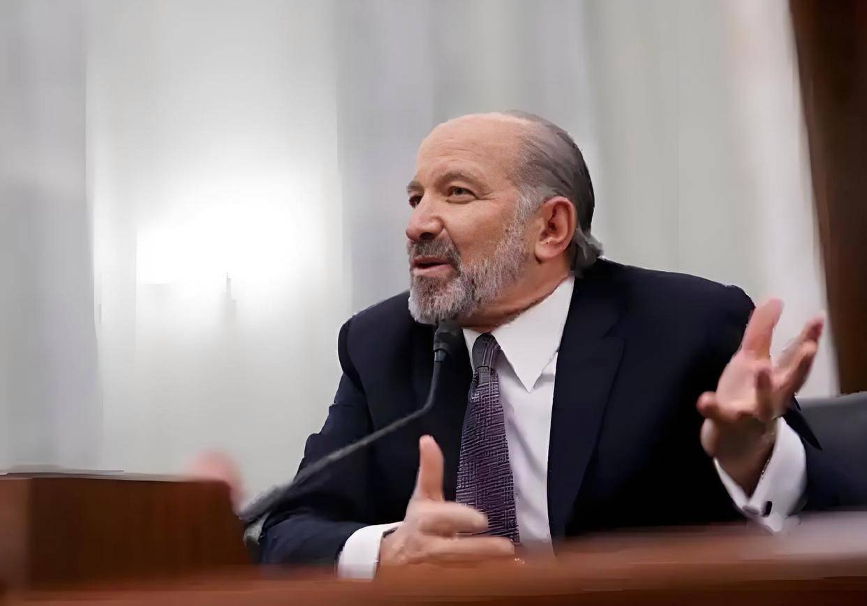 尼斯vs欧塞尔
_卢特尼克公开对华摊牌尼斯vs欧塞尔
,扬言只向中国出售次等芯片,放大话想让中国长期依赖美国