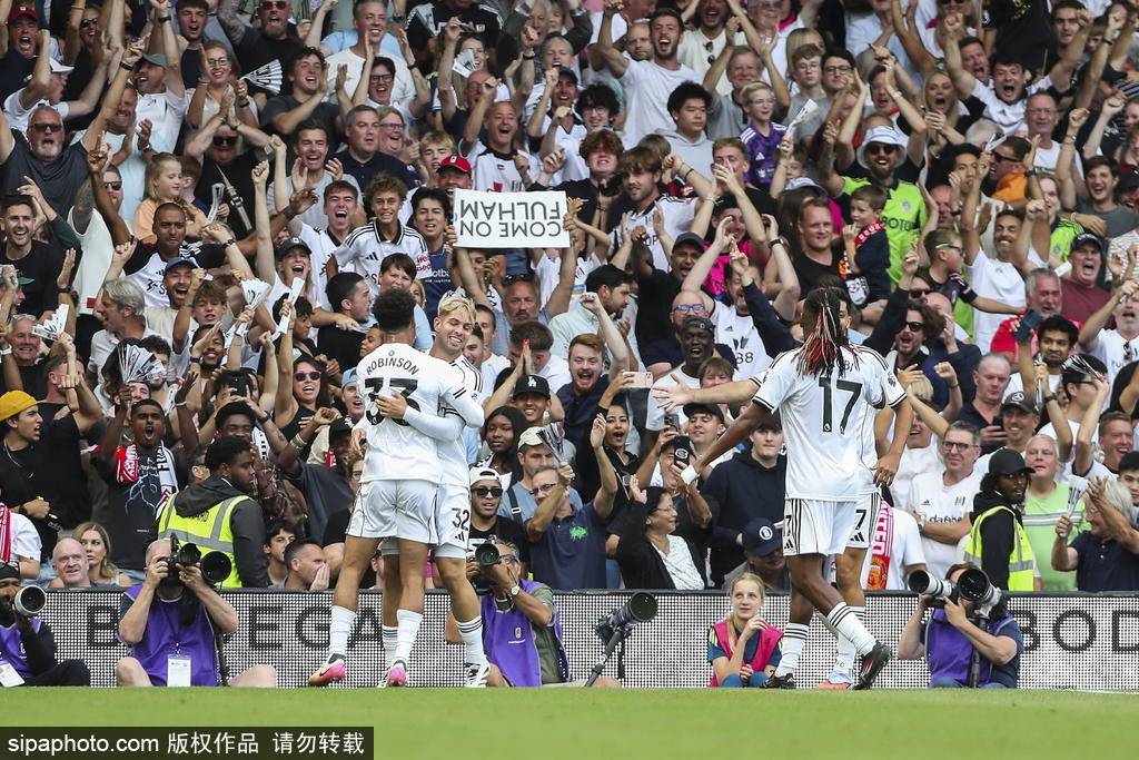 皇冠信用网会员开户_英超-B费失点约罗造乌龙 曼联1-1富勒姆暂列积分榜第16